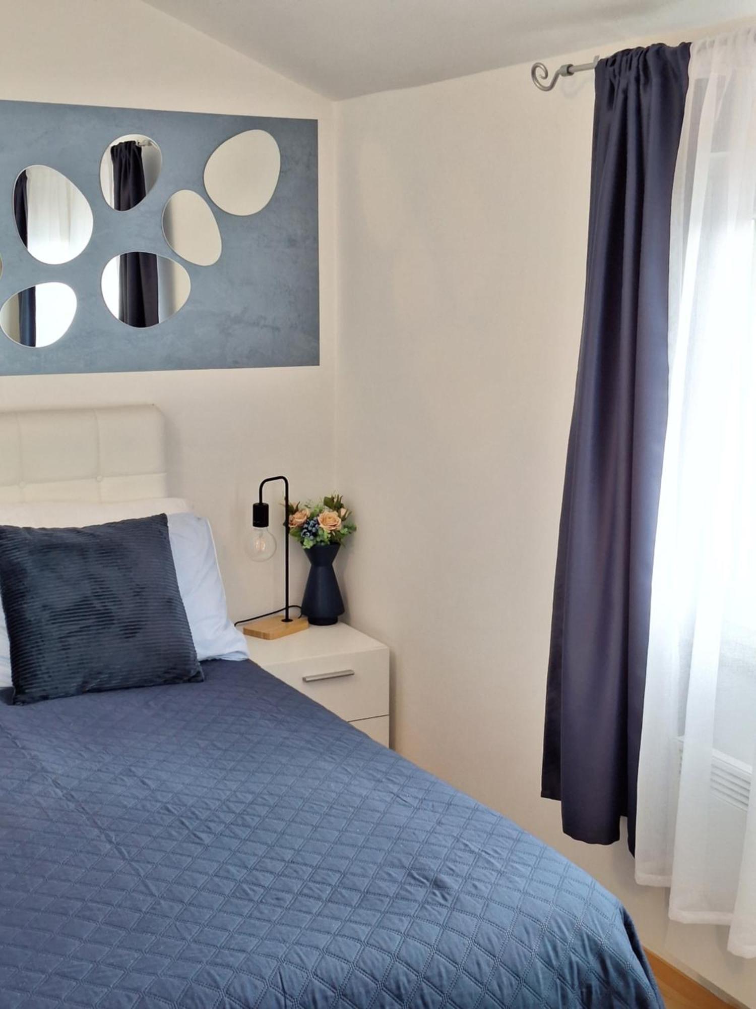 Apartment Dorina Buje Eksteriør bilde